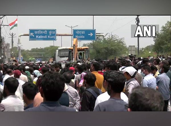 Shaheen Bagh Demolition Drive: SC Refuses to Entertain CPI-M Plea Against Demolition of Buildings in South Delhi, Asks Petitioners to Approach HC