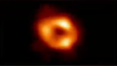 World News | Astronomers Capture Image of Black Hole at Center of the Milky Way