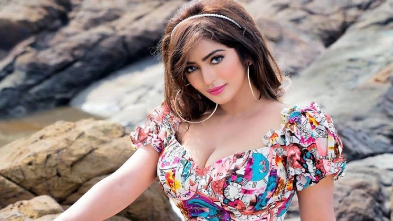 Actress Vaibhavi Joshi Appears in a New Music Video &lsquo;Jazbaati Dil&rsquo;