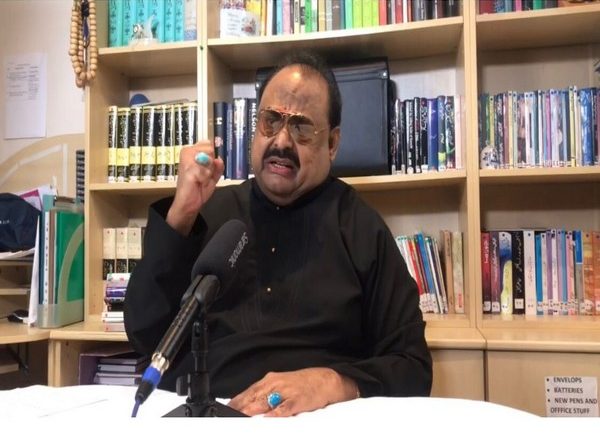 World News | Pak Army Chief General Bajwa Has to Stop the Oppression Against Muhajirs: Altaf Hussain