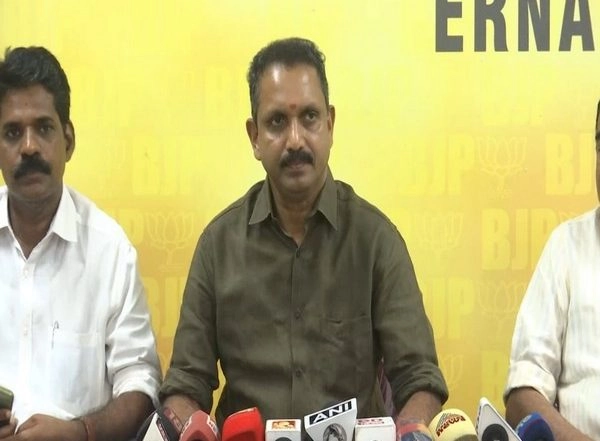 India News | 'Govt Helping Terrorist Organisations', Alleges Kerala BJP Chief After Video of Provocative Slogans in PFI March Goes Viral