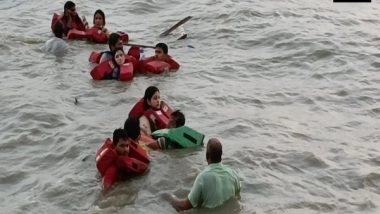 India News | Odisha: Boat Capsizes in Chilika Lake Due to Heavy Westerly Winds; 11 Saved, One Missing