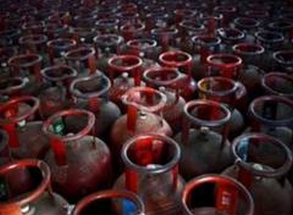 LPG Price Hike: Price of 14.2 Kg Domestic Cylinder Increased by Rs 3.5 With Immediate Effect