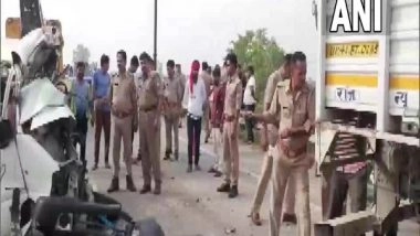 India News | UP: Seven Members of Family Die in Collision Between Ambulance, Canter Vehicle in Bareilly