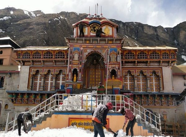 India News | Uttarakhand: Over 80,000 Pilgrims Visit Kedarnath Dham on Fifth Day