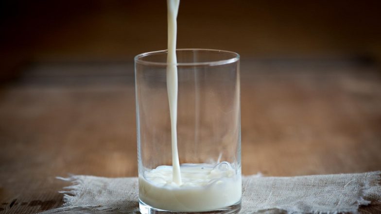 Milk Price Hike in Mumbai: On Ganeshotsav-Eve, Buffalo Milk Price Shoots Up by Rs 5 Per Litre