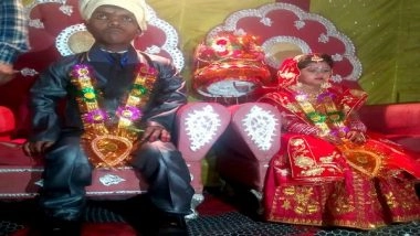 India News | 'Match Made in Heaven': Dwarf Couple Ties Knot in Bihar, Locals Gatecrash Wedding to Take Selfies