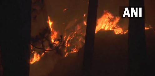 India News | J-K: Forest Fire in Udhampur Area Continues to Rage, Villagers Fear It Might Enter Residential Areas - Vimarsana News