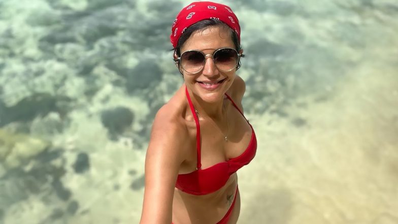 Mandira Bedi Is a Total Hottie as She Flaunts Her Hot Body in Red Bikini!