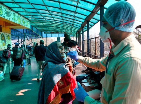 India News | India Reports 364 Fewer COVID-19 Cases, Logs 3,324 New Infections in Last 24 Hours