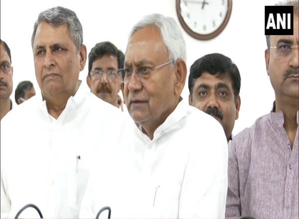 Bihar CM Nitish Kumar Expresses Grief Over Death of 3 People in Patepur Road Accident