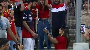 Woman Proposes to Boyfriend During RCB vs CSK IPL 2022 Clash at MCA Stadium, Pictures Go Viral