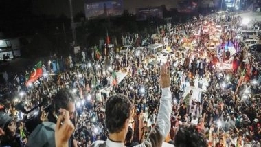 World News | As Imran Khan Enters Islamabad, Pak Govt Deploys Army to Protect Red Zone