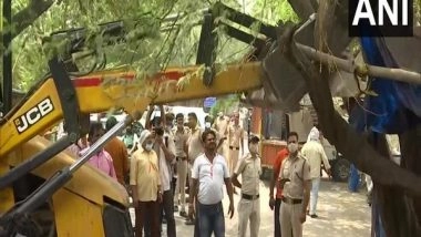 India News | Delhi: South MCD Begins 1st Phase of Anti-encroachment Drive