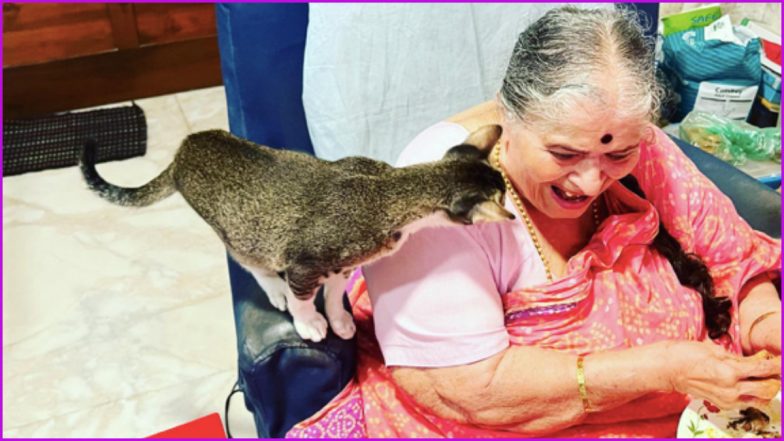 Happy Mother's Day 2022: Sachin Tendulkar Shares Message on This Special Occasion; Posts Pic of his Mother, Rajni Tendulkar, With Their Adopted Cat