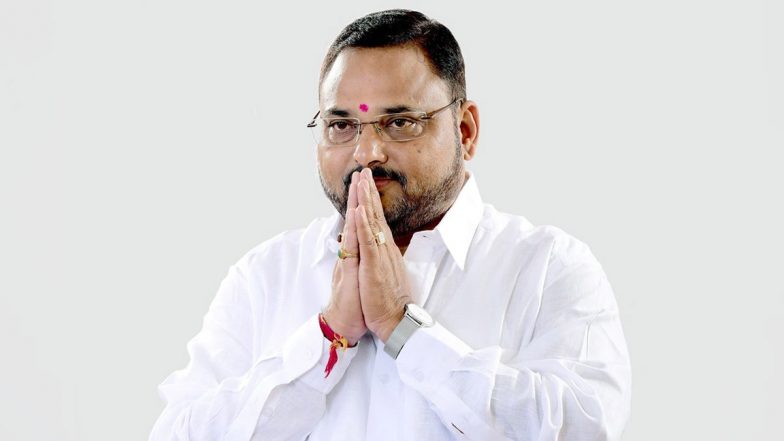 Maharashtra: Rebel Minister Rajendra Patil's Supporters & Shiv Sena Workers Try to Confront Each Other in Kolhapur; Cops Intervene to Avert Clash
