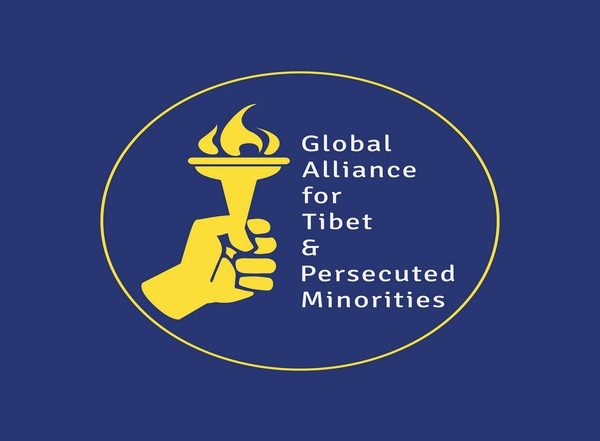 World News | Tibetan Delegation Presents Symbolic Gift Made from Sand Particles on Queen Elizabeth's Platinum Jubilee