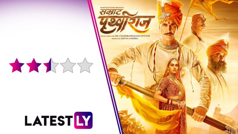 Samrat Prithviraj Movie Review: Akshay Kumar Wages a Rather Cold War To Draw Whistles! (LatestLY Exclusive)