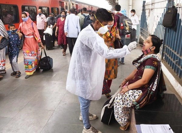 India News | India Reports 14,506 New COVID Cases in Last 24 Hours