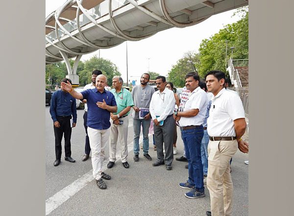 India News | Sisodia Conducts Surprise Road Inspection in Delhi