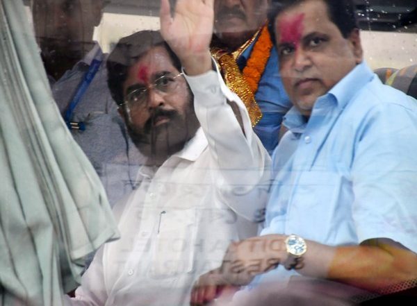 India News | Meeting of Eknath Shinde with Rebel MLAs Underway to Discuss Next Course of Action