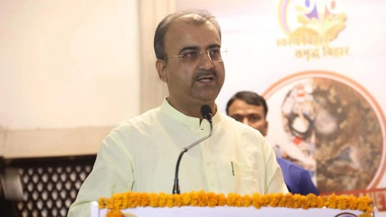 Bihar Health Minister Mangal Pandey Orders Probe into Couple's Allegations of Government Hospital Demanding Bribe to Handover Son's Body