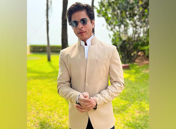 Entertainment News | Shah Rukh Recovers from COVID-19, Attends Nayanthara's Wedding
