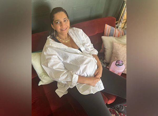 Entertainment News | 'Love Every Moment': Anand Ahuja Shares New Glimpses of Mom-to-be Sonam Kapoor