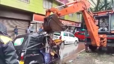 Assam Rains 2022: 1 Dead, 2 Injured After Auto Gets Crushed Under Tree As Heavy Rains Lash Karimganj City (See Pics)