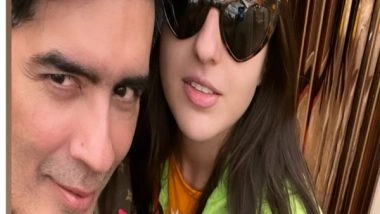 Entertainment News | Sara Ali Khan Sports Casual Look as She Poses for Photo with Manish Malhotra