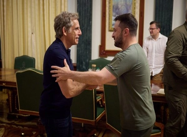World News | Zelenskyy Meets Hollywood Actor and UNHCR Goodwill Ambassador Ben Stiller