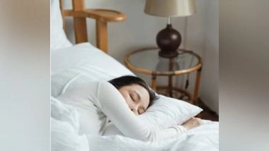 Health News | Study Finds Light Exposure During Sleep Linked to Blood Pressure, Diabetes, and Obesity in Older Adults
