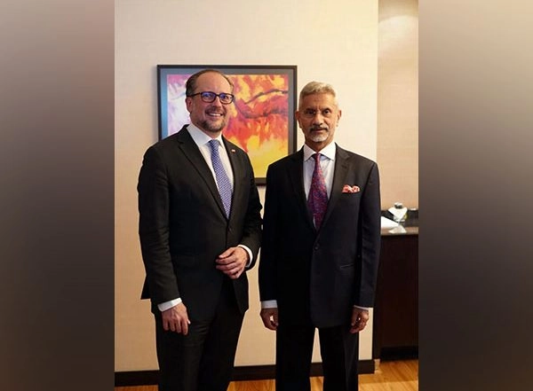 World News | Jaishankar Meets Austrian Counterpart in Slovakia, Discusses Afghanistan, Indo Pacific