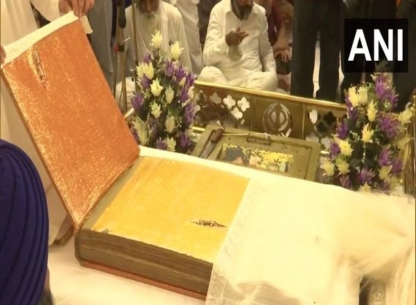 India News | Op Bluestar Anniversary: Bullet-hit Bir Mark Put Up for Display at Golden Temple's Akal Takht