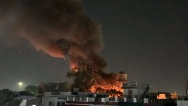 India News | Massive Fire Breaks out at J-K Police Station, Several Vehicles Gutted