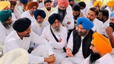 India News | Punjab: BJP's Manjinder Singh Sirsa Meets Family of Singer Moose Wala