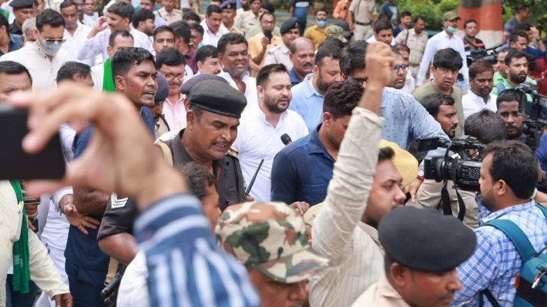 Bihar: Opposition Protests in Patna Over Agnipath Scheme, Demands Withdrawal of Police Cases Against Agitators