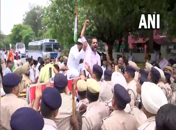 India News | Rahul Gandhi Vs ED: Congress Protests in Several States; Shivakumar, Siddaramaiah Detained