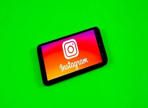 Tech News | Instagram Eyeing TikTok's Full-screen Experience with New Test