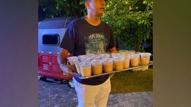 World News | Former Sri Lankan Cricketer Serves Tea, Buns to People Waiting at Fuel Stations