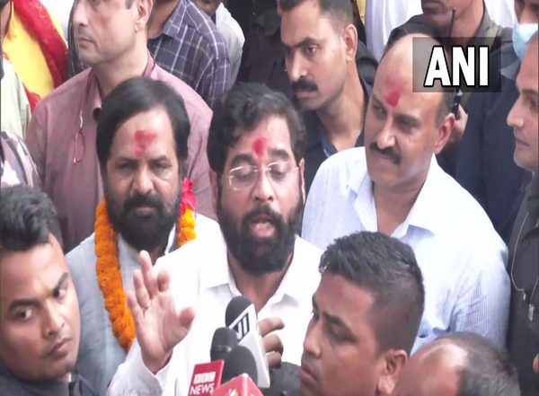 India News | Maha Crisis: Rebel MLAs' Departure from Guwahati Delayed Due to SC Hearing on Shiv Sena Plea