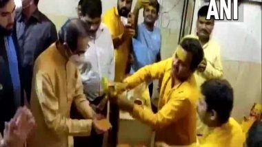 India News | Uddhav Thackeray Visits Temple After Quitting as Maha CM