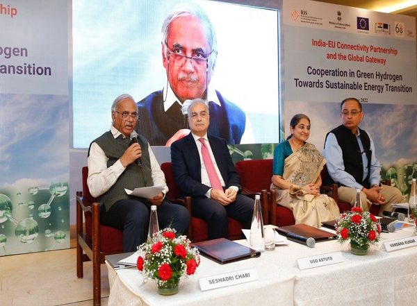 World News | Cooperation with EU Valuable to Scale Up Production, Utilization of Green Hydrogen in India