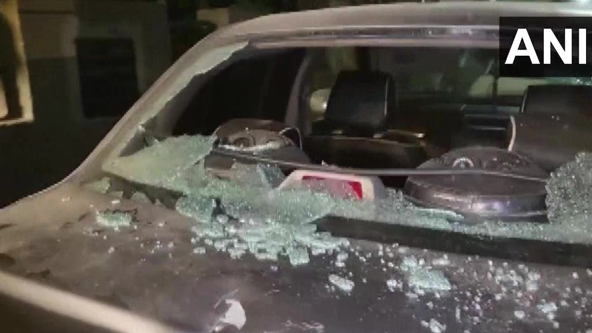 India News Stone Pelting Between Two Communities in Delhi's J Block