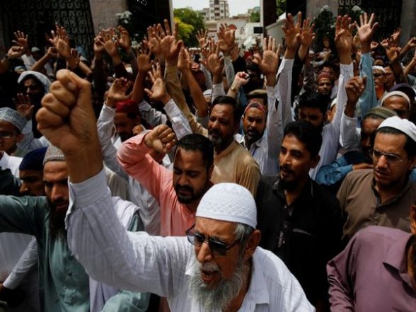 World News | Pakistan: 1 Killed, 10 Injured as Violence Erupts During By-poll - Vimarsana News
