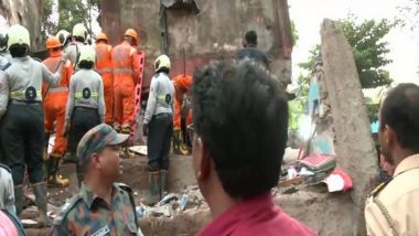 Mumbai Building Collapse: One Dead, 8 Rescued After Four Storeyed Building Collapses in Kurla's Naik Nagar, More Feared Trapped