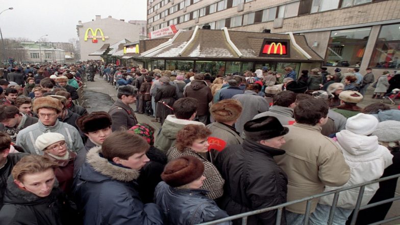 Vkusno & Tochka and Its Meaning: McDonald's Restaurants Reopen in Russia Under New Name