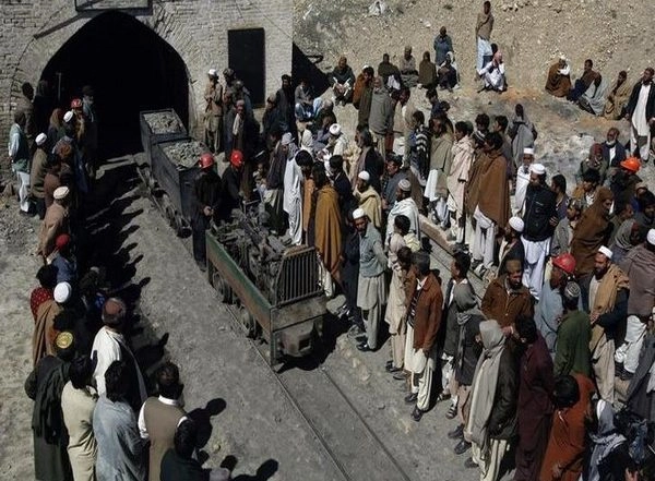 World News | Pakistan: 4 Coal Mine Workers Abducted from Quetta Remain Untraced