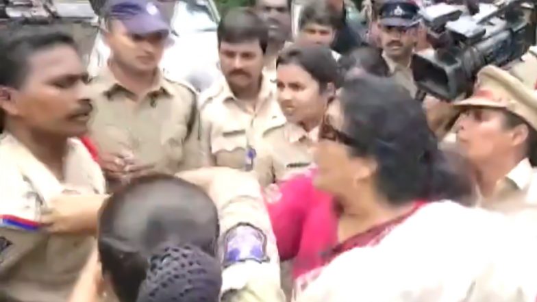 Congress Protest Against ED Summons: Renuka Chowdhury Holds a Policeman by His Collar During Party's Protest in Hyderabad (Watch Video)