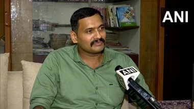 India News | Cop Subdues Machete-wielding Attacker, Earns Pat from Seniors